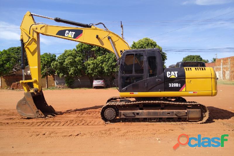 Escavadeira Caterpillar 320D 2 Semi nova