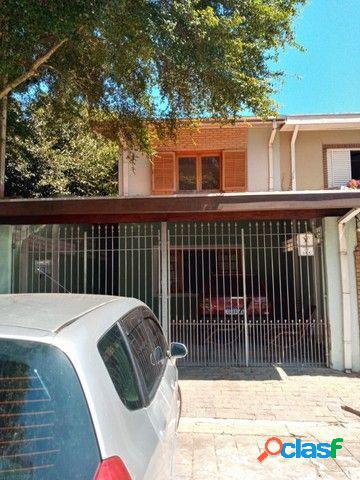 Sobrado com 3 dormitórios à venda, 190 m² por R$ 495.000