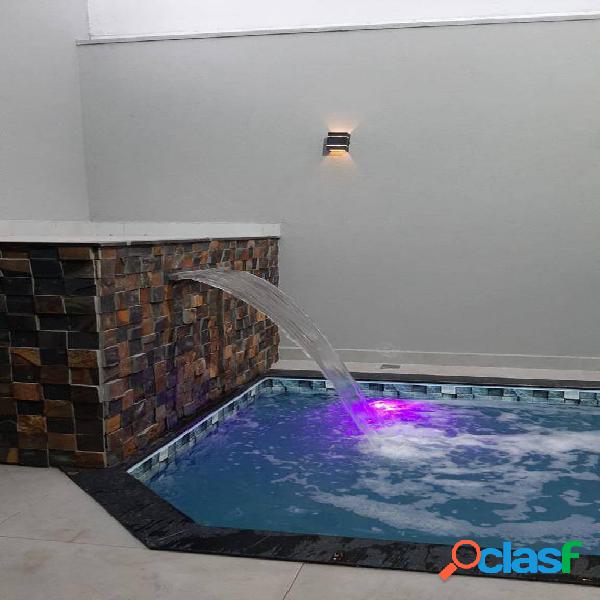 Casa com Piscina Parte Alta Bairro