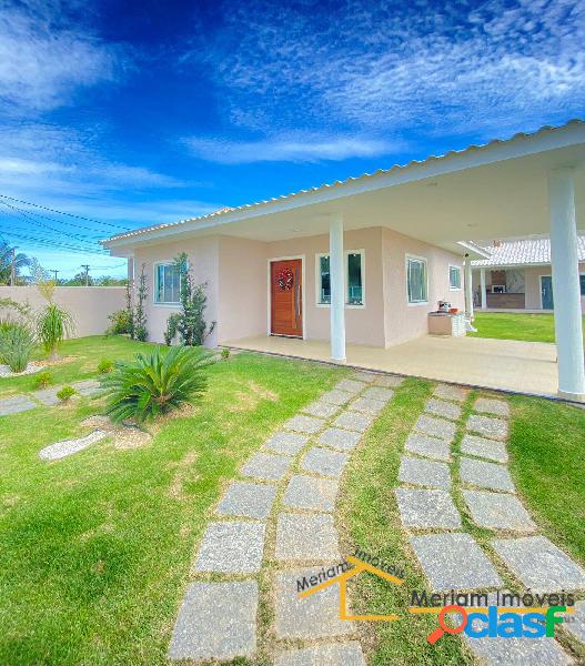 Linda casa em condomínio!