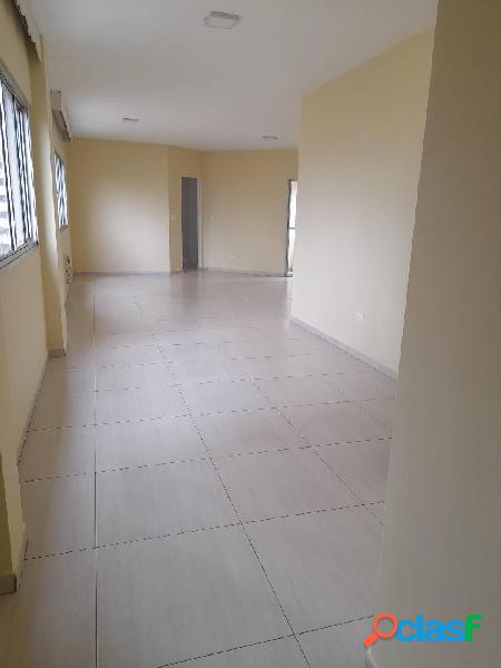 Apartamento 3 dormitórios(com sacada e 2 suítes)Boa Vista