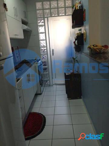 Apartamento com 2 dormitórios, sacada Cond. Belas Artes -