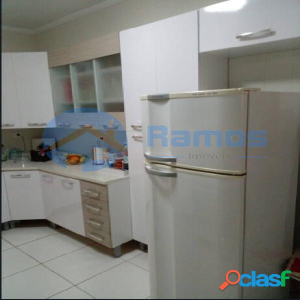 Apartamento com 2 dormitórios, varanda- Cond. Beija Flor -