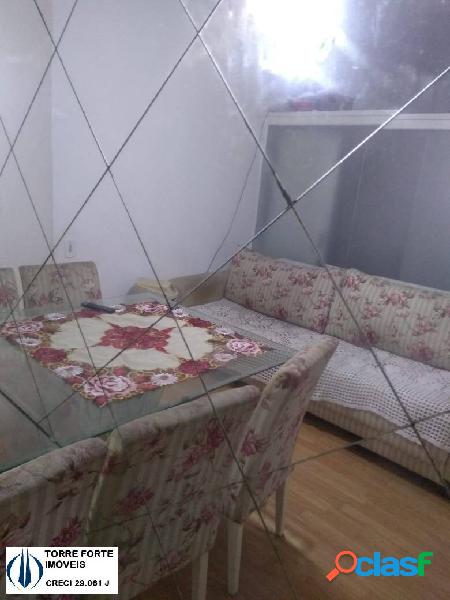 Apartamento de 2 dormitórios com 1 vaga, Bairro Baeta neves