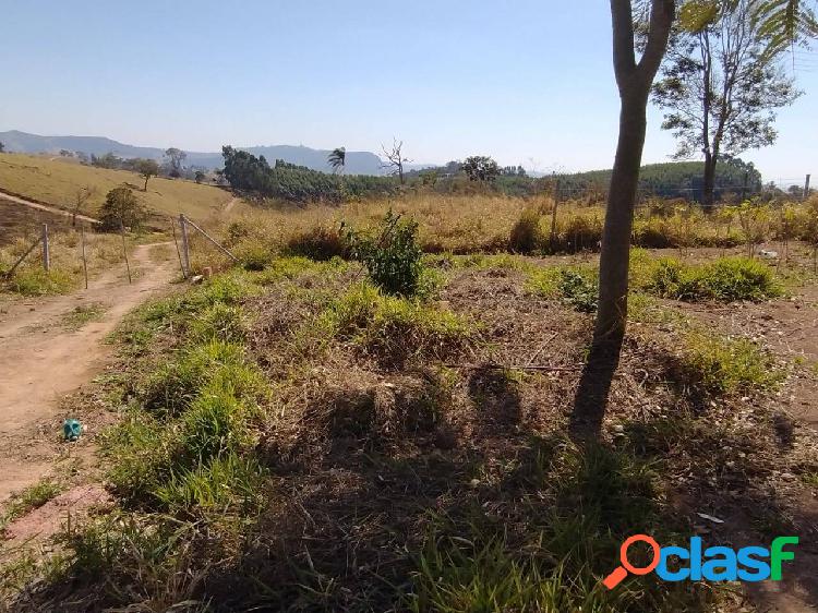 CARMÓPOLIS DE MINAS - 12 HA - CASA EM CONSTRUÇÃO -