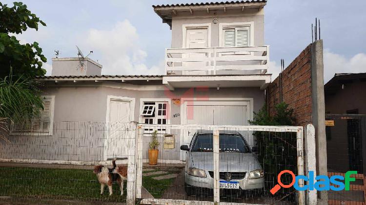 Casa a venda 3 Dormitórios em Capão Novo