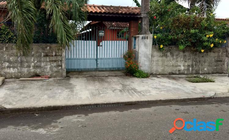 Casa para venda na região central em Ilha Comprida próxima