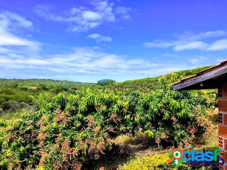 Fazenda as margens da barragem de Anagé