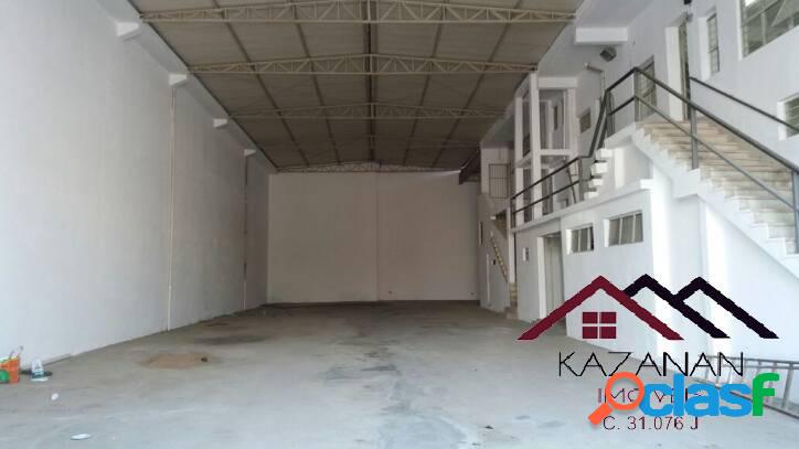 GALPÃO com 450m² (Vila Nova)