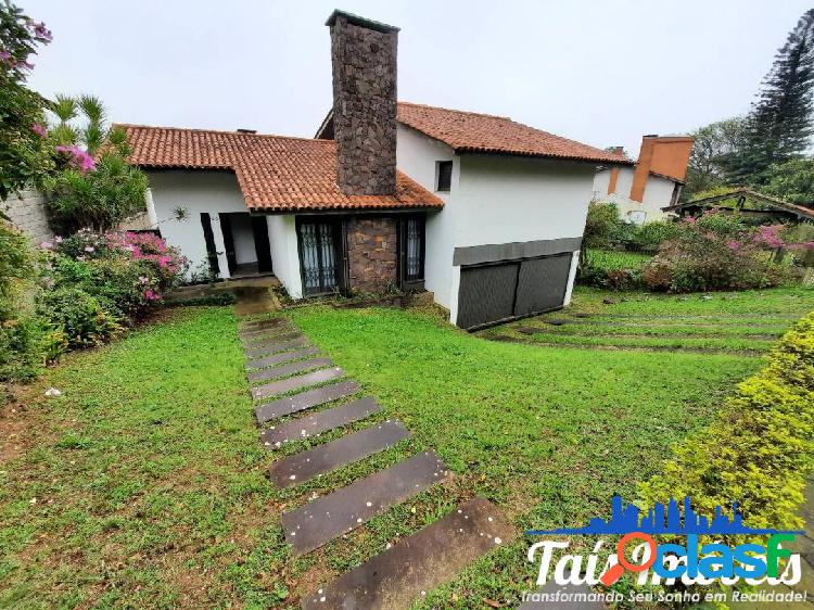 Maravilhosa casa de 3 dormitórios com uma bela vista