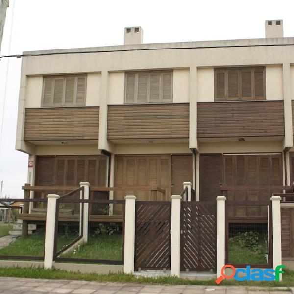 Sobrado em frente ao mar