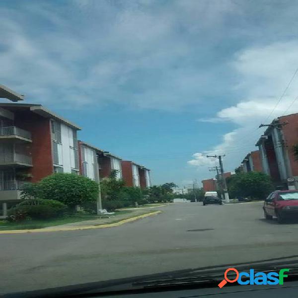 APARTAMENTO 98 M² COND. VILLAGEM AQUARIUS ANDAR BAIXO