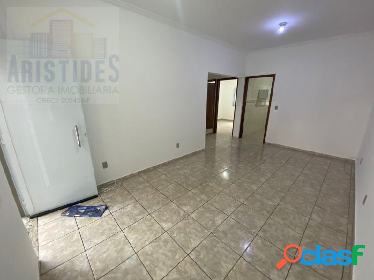 Casa com 2 quartos, 100m², para locação em Campo Limpo