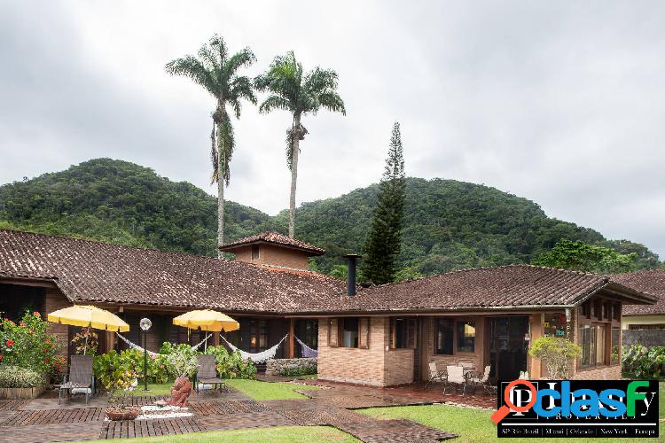 Casa em Condomínio na Praia Dura em Ubatuba com 592m² e 6