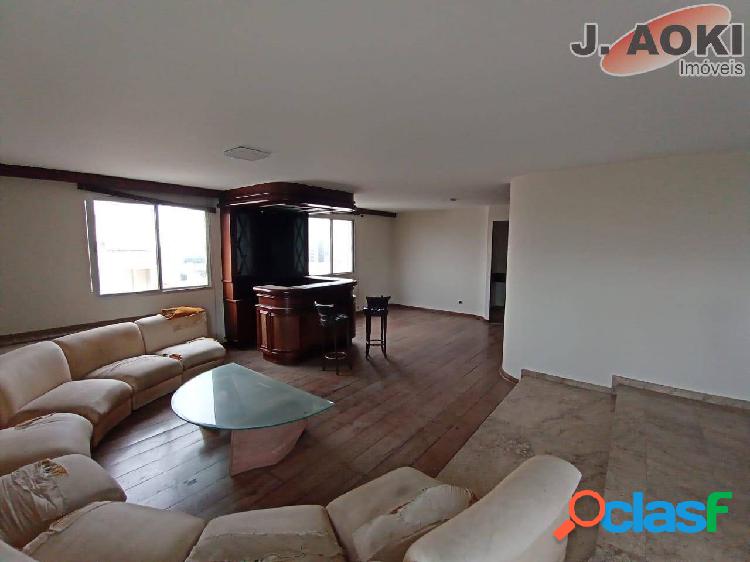 Apartamento para venda com 200 m² com 3 quartos em
