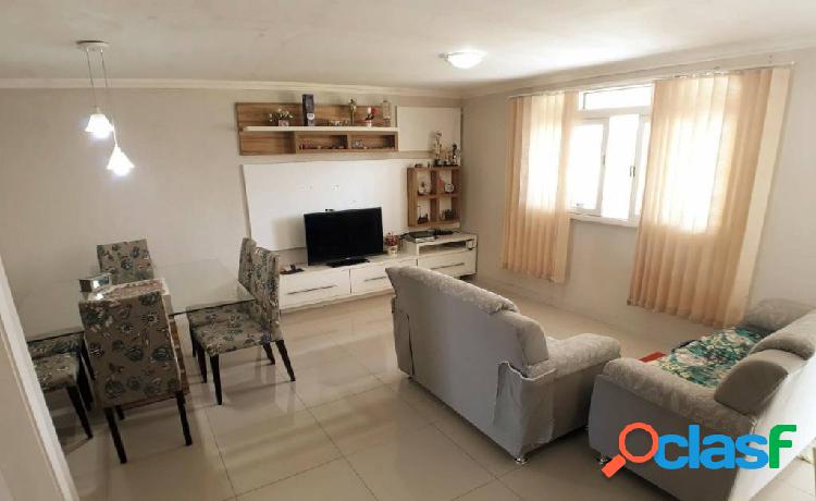 Linda casa 180m2 composta por 3 dormitórios com piscina