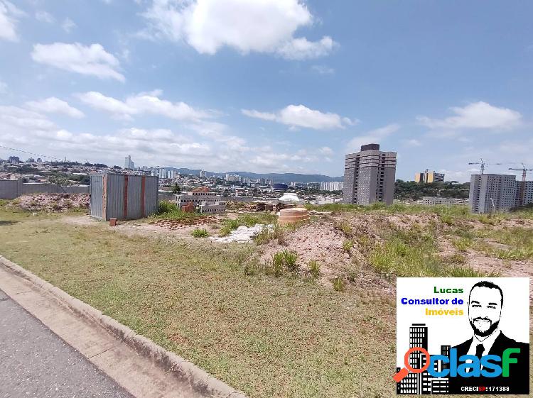 TERRENO DE 493 M² PLANO COM VISTA PARA A CIDADE