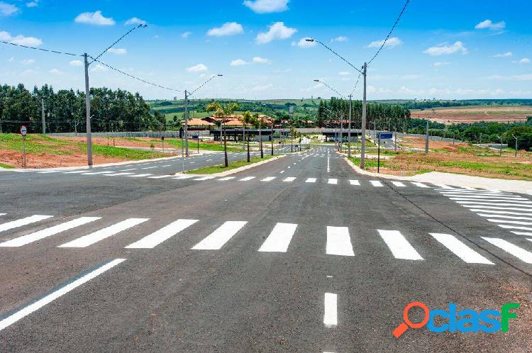 Terreno em condomínio com 300m² em Piratininga