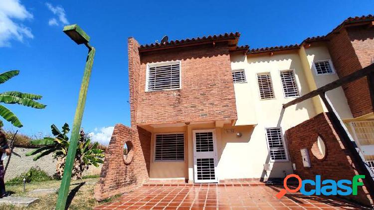 Townhouse en venta en Villa Jardin San diego 79 mtrs.