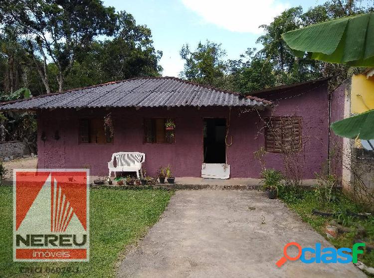 CHÁCARA COM RIACHO