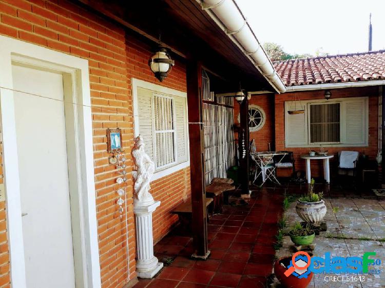 OPORTUNIDADE-CASA ÓTIMO LOCAL-LINDO JARDIM-100M