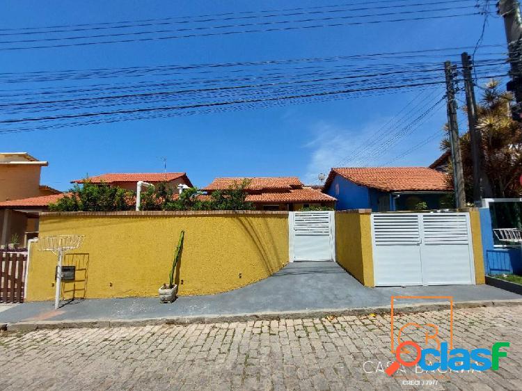Casa super arejada e espaçosa em condomínio - Balneário