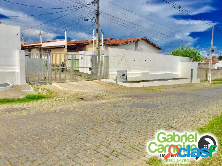 Vendo casa no Residencial Áurea- Avenida Amaralina