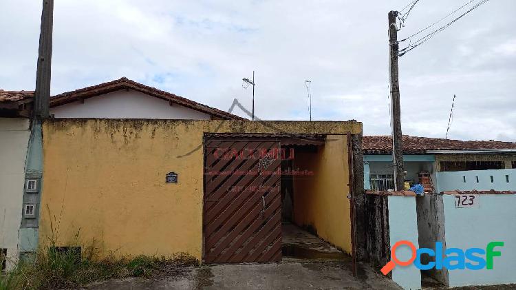 CASA TÉRREA EM ITANHAÉM- ESPAÇOSA COM GARAGEM 3° DORM E