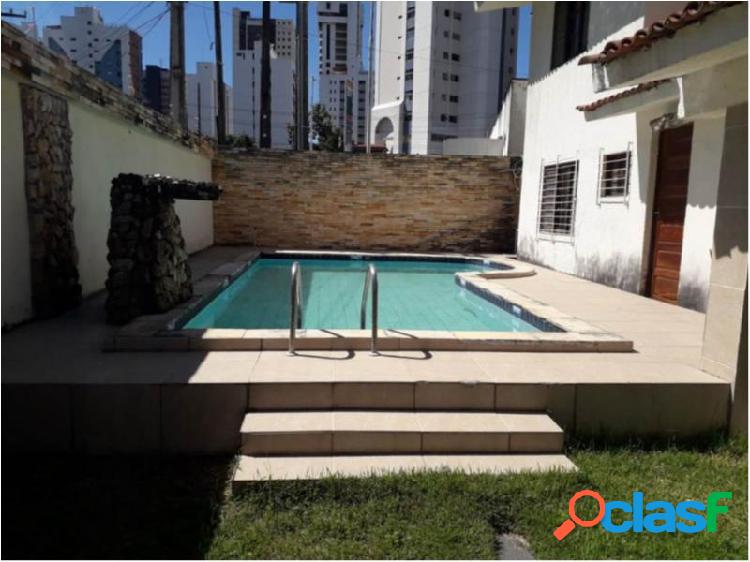 Casa com 5 dorms em Jaboatão dos Guararapes - Piedade por