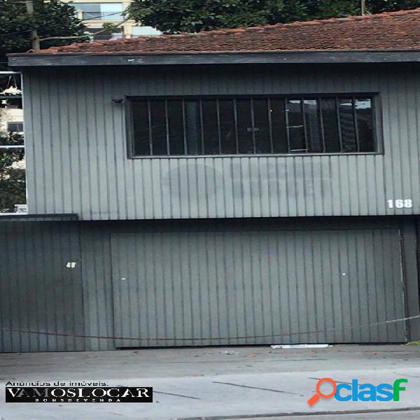 Casa comercial para locação.