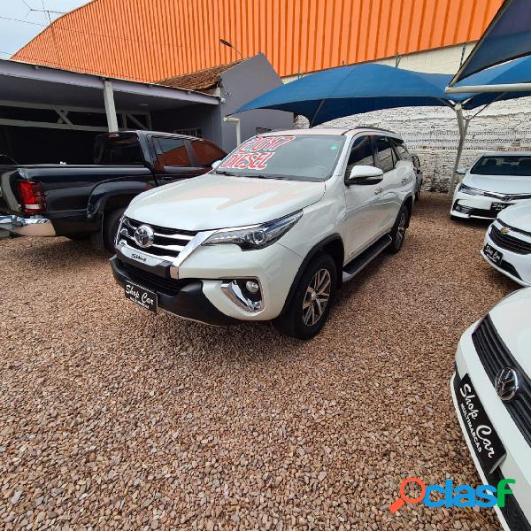 TOYOTA HILUX SW4 SRX 4X4 2.8 TDI 16V DIES. AUT. BRANCO 2017