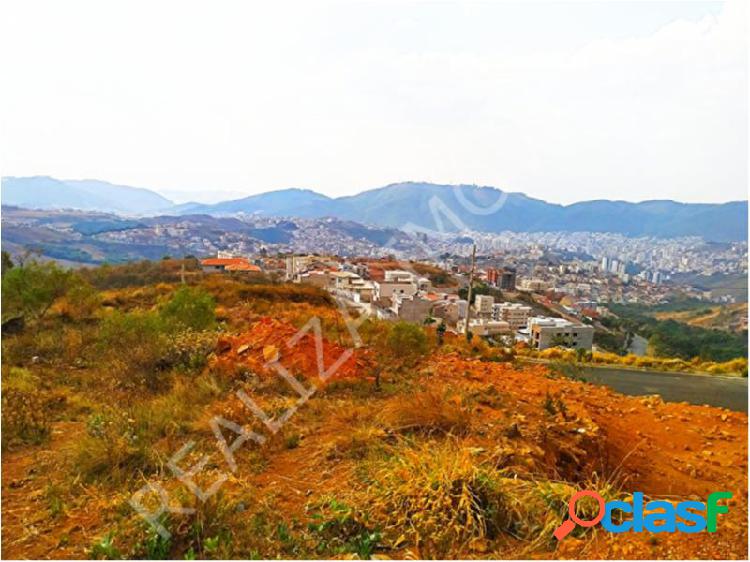 Terreno com 355 m2 em Poços de Caldas - Jardim Bandeirantes