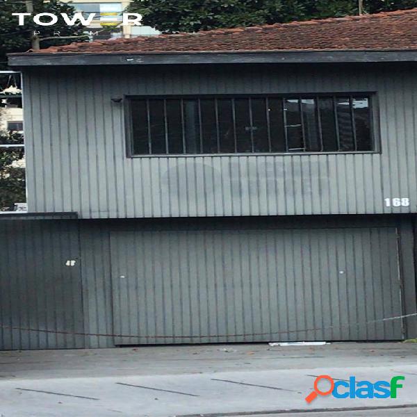 Casa comercial para locação.