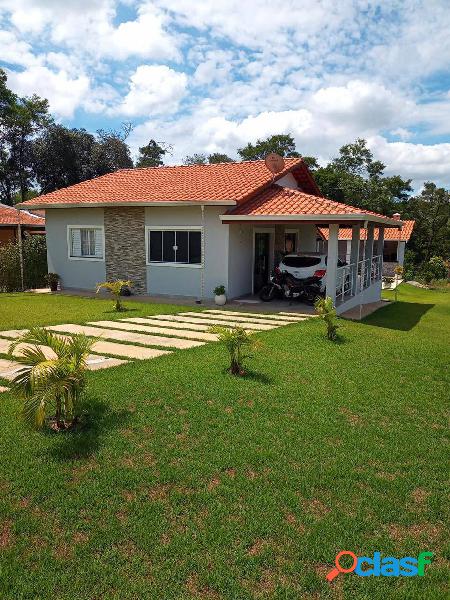 CHV008 - Linda chacara em Araçoiaba 2 dormitórios piscina