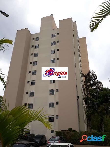 Excelente Apto. com 03 dorms, no km 19,5 da Raposo Tavares!