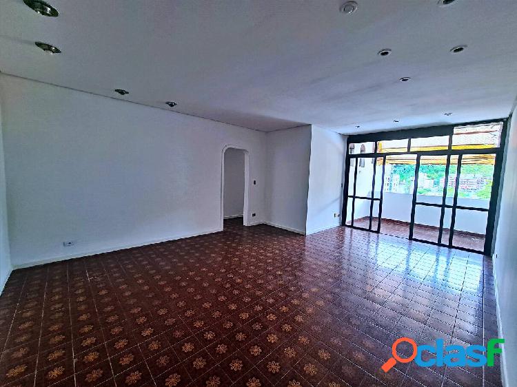 AMPLO APARTAMENTO, 04 DORMITÓRIOS, COM LAZER!