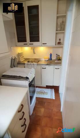 Apartamento em Copacabana - Com dependência em ótima