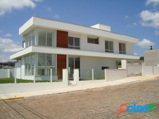 Casa Alto Padrão 03 Dormitórios c/suíte - Casa a Venda no