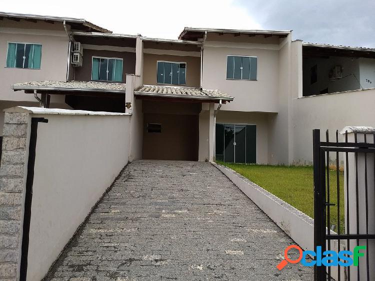Casa a Venda no bairro Passo Manso - Blumenau, SC - Ref.: