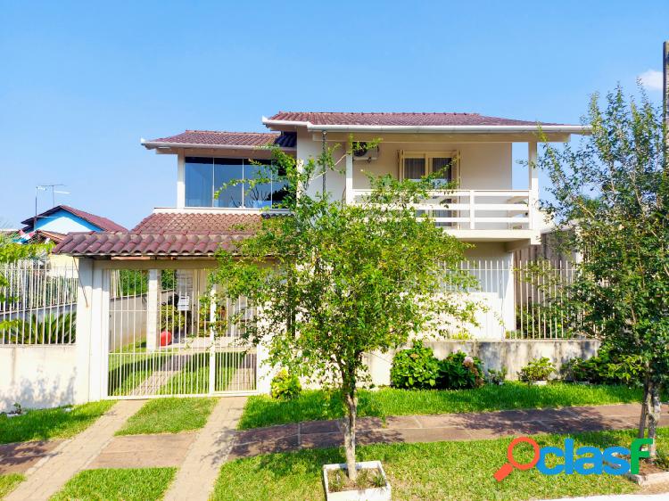 Casa com 3 quartos, 205m², à venda em Estância Velha,