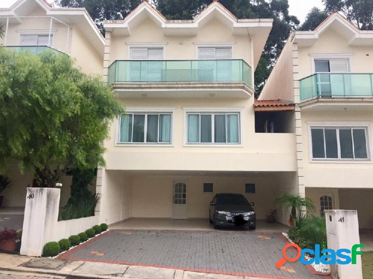 SOBRADO 228 m²- COND. FECHADO FOREST HILLS - Casa em