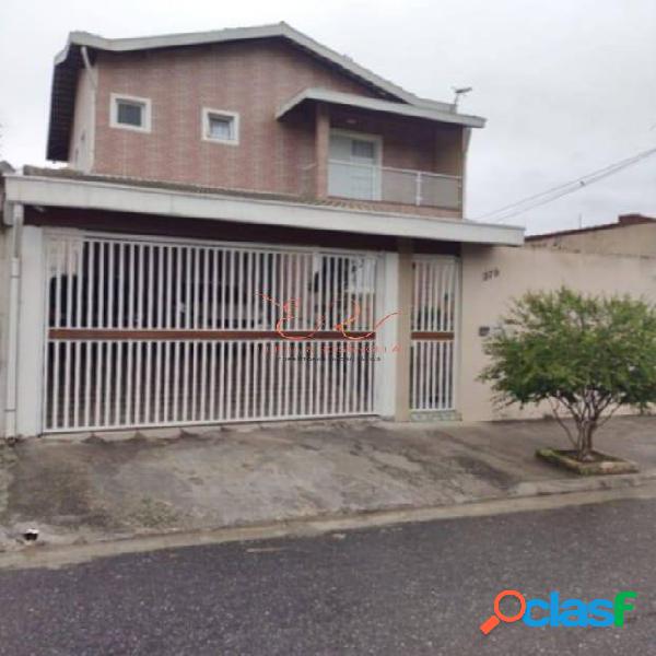 Sobrado para venda em Jacareí no Vila Branca