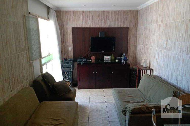 Casa, Havaí, 4 Quartos, 4 Vagas, 1 Suíte