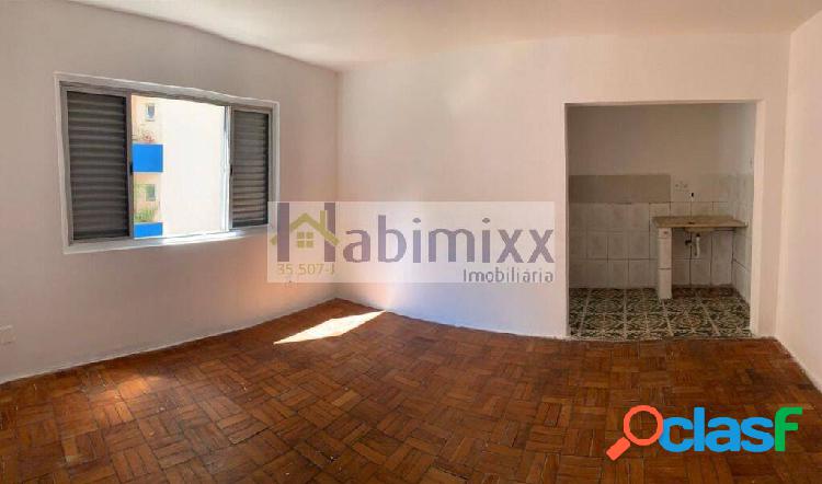 Kitnet com 1 dormitório para alugar, 25 m² - Liberdade -
