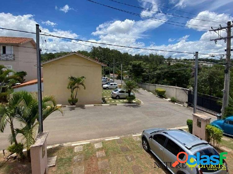 Locação e venda - Casa em Villagio na Granja Vianna