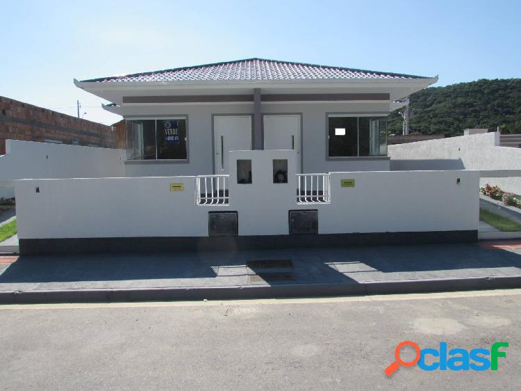 Casa com 2 dormitórios a venda, 65,00 m² por R$ 275.000,00