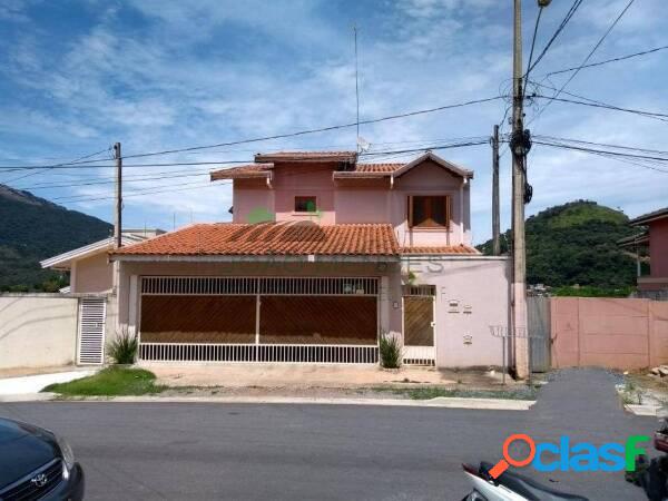 Casa à venda no Recreio Maristela, em Atibaia/SP.