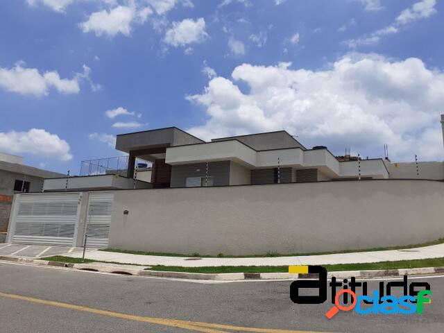 Linda casa térrea de 100 m² em Cajamar - SP