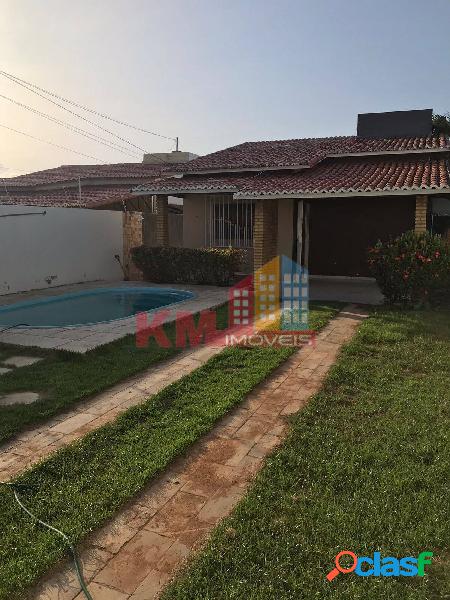 Excelente casa com piscina no bairro Costa e Silva à VENDA