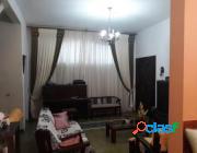 Sobrado à venda, 350 m², 4 quartos, 3 banheiros, 2 suítes